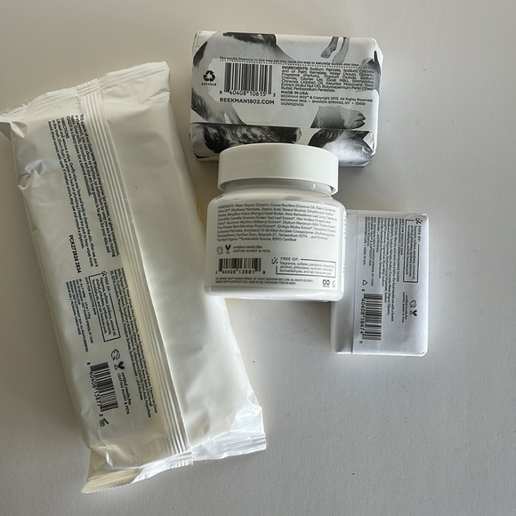 Beekman 1802 Pure Goat Milk Soap, Cleansing Wipe, and Body Cream Set- 4 Pieces - Picture 2 of 2